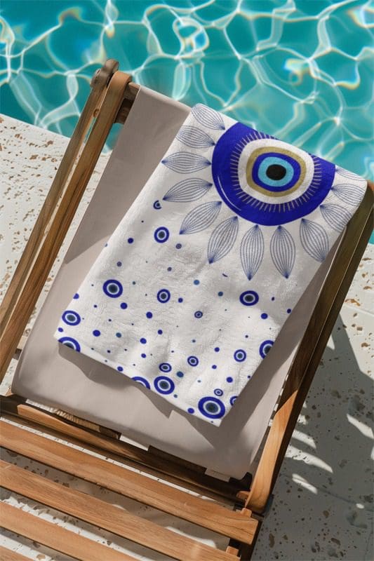 Toalha Praia Olho Grego Branca Estampada - Leve Secagem Rápida - Imagem 2